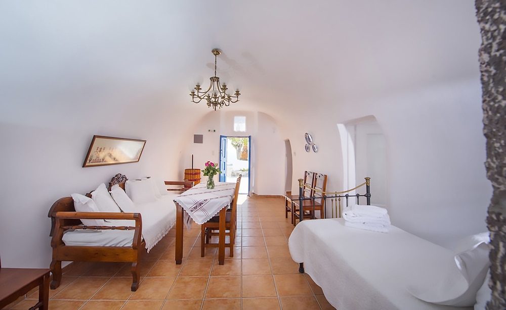 Kadia Traditional Residences 9/50