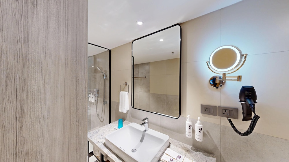 Park Inn & Suites by Radisson Thrissur East Fort 47/47