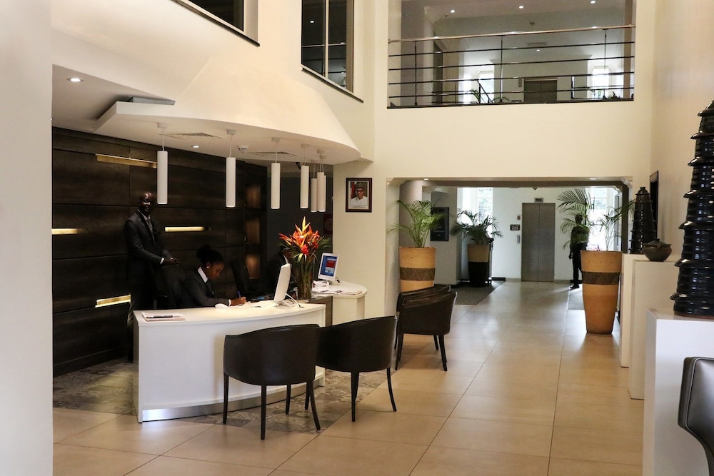 Leola Hotel Lkeja 35/47
