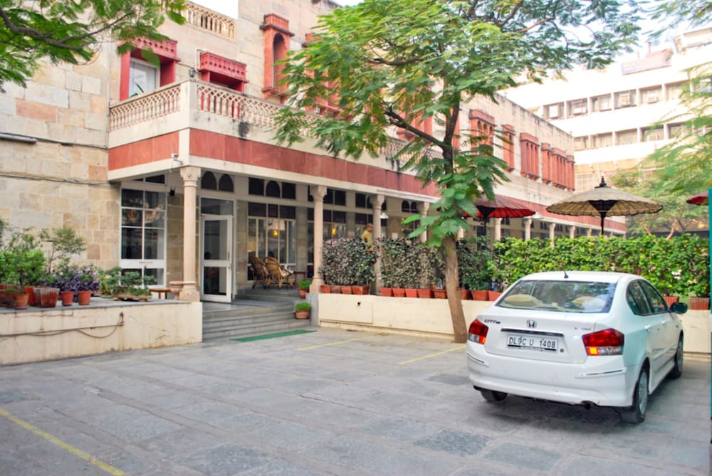 Hotel Arya Niwas 38/47