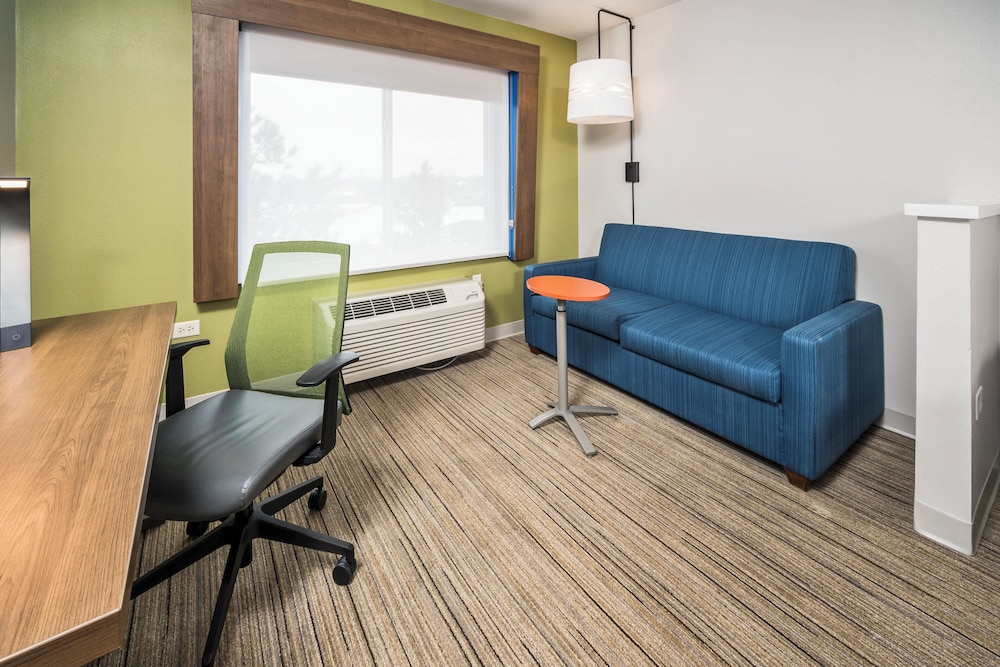 Holiday Inn Express Chicago Nw-Vernon Hills 30/50