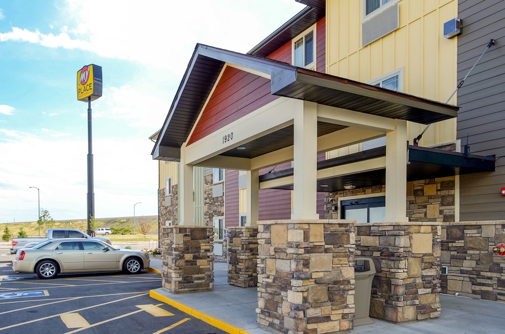 My Place Hotel-Cheyenne 6/40