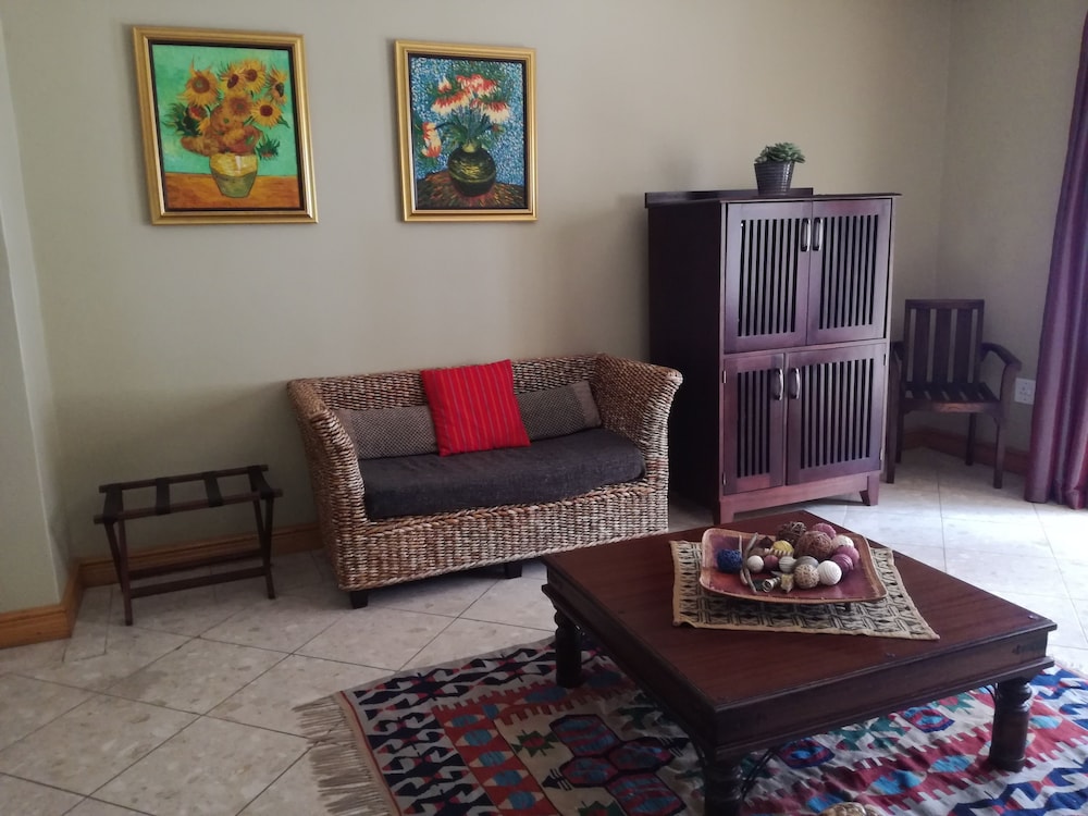 Cape Flame Guest House 18/32