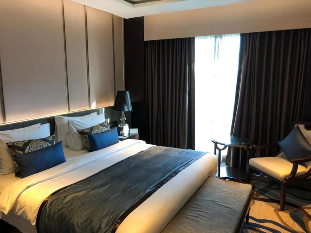 Pride Plaza Hotel, Aerocity, New Delhi 10/48