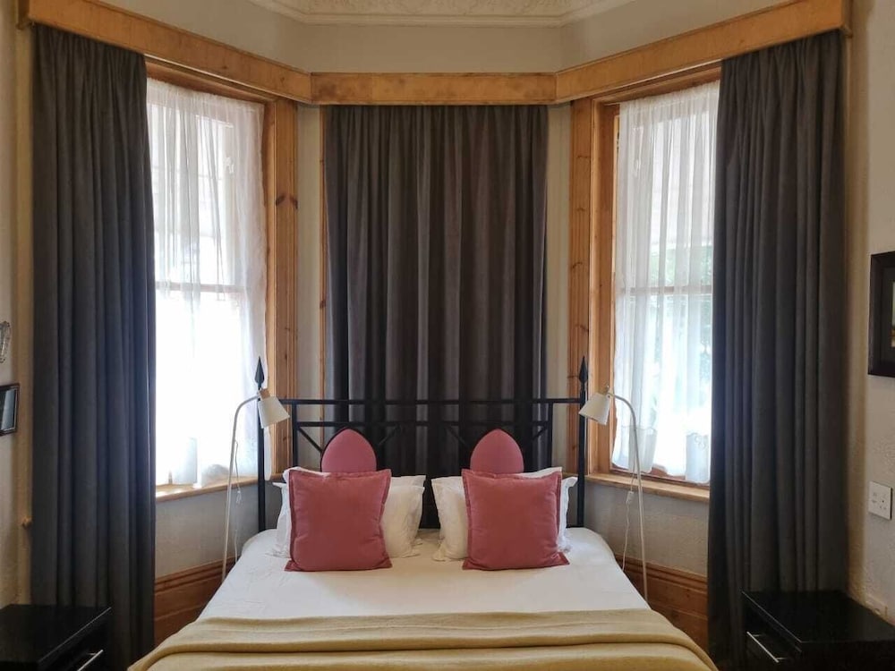 غرفة ديلوكس بسرير كينج، Ashanti Guest House Gardens Hostel 10/10