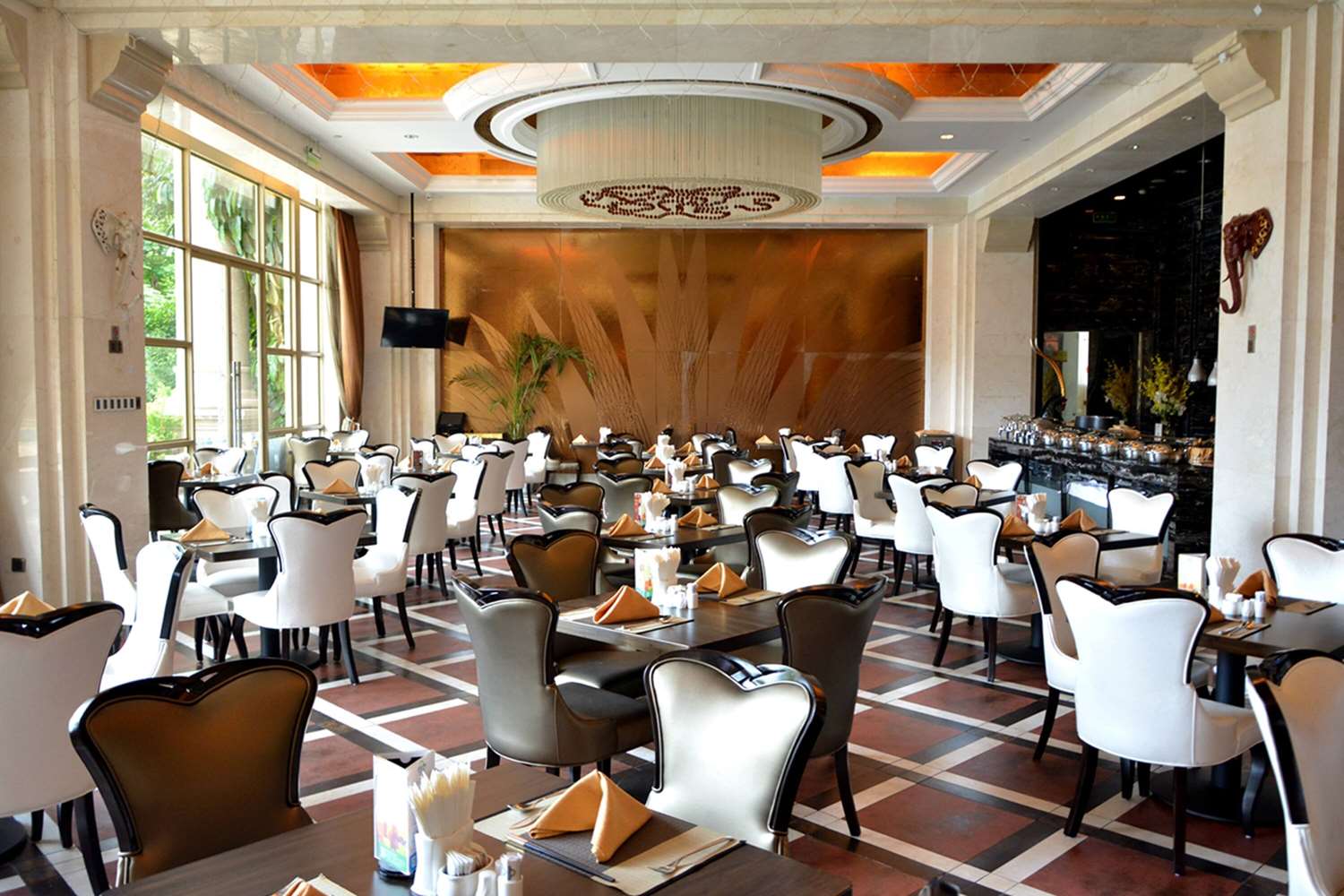 Days Hotel by Wyndham Logan City Huizhou 15/16