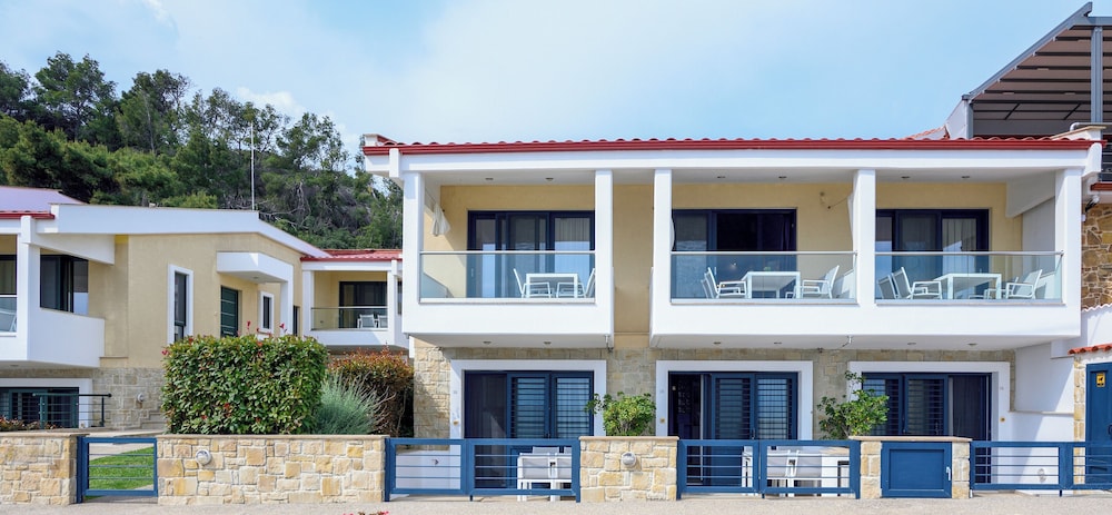 Elpiniki Luxury Apartments 2/66