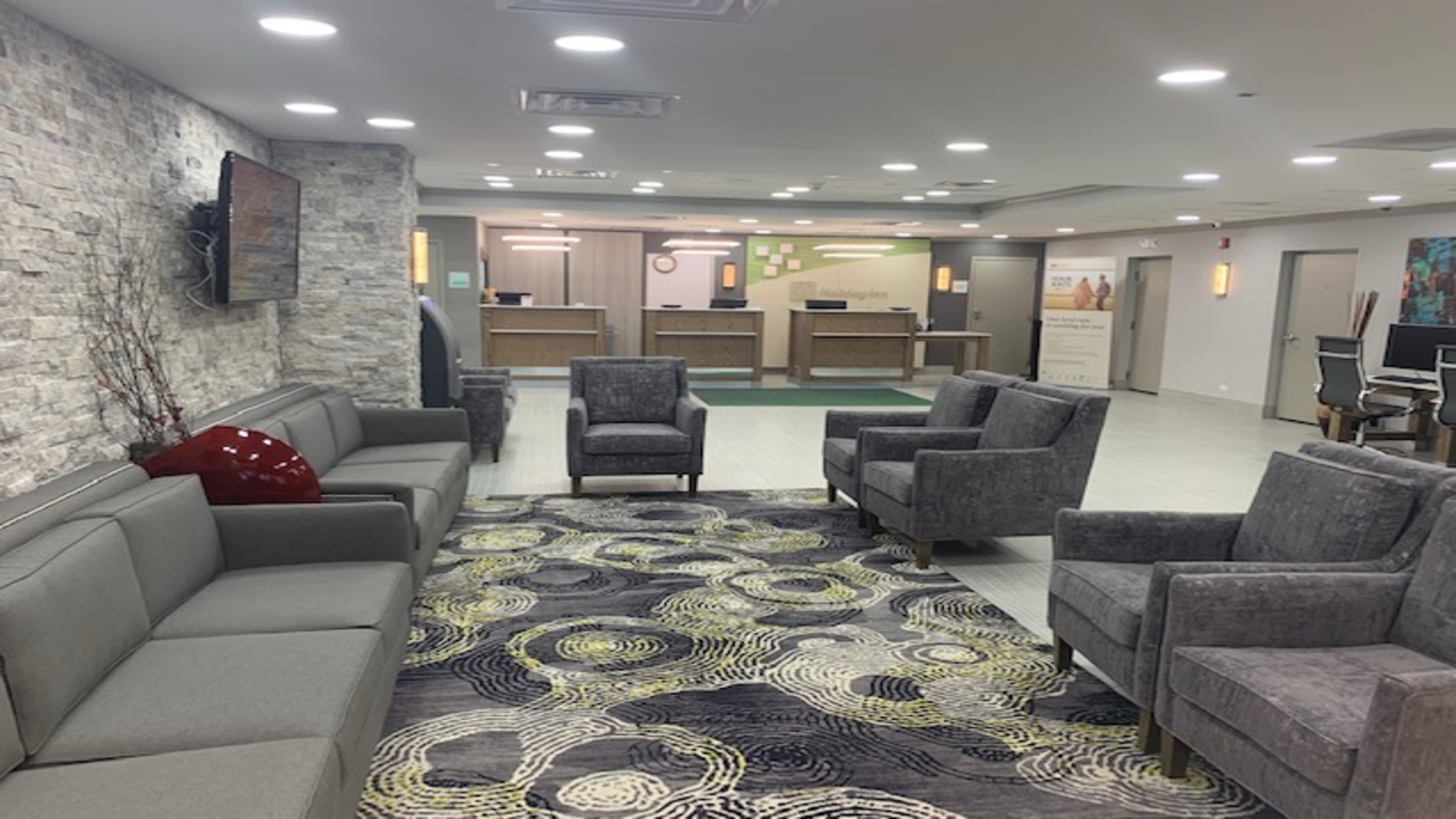 Holiday Inn & Suites Chicago North Shore (Skokie) 34/55