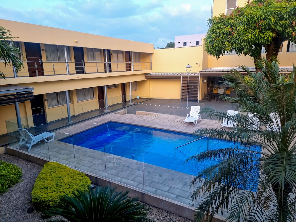 Hotel Arizona Suites 40/47