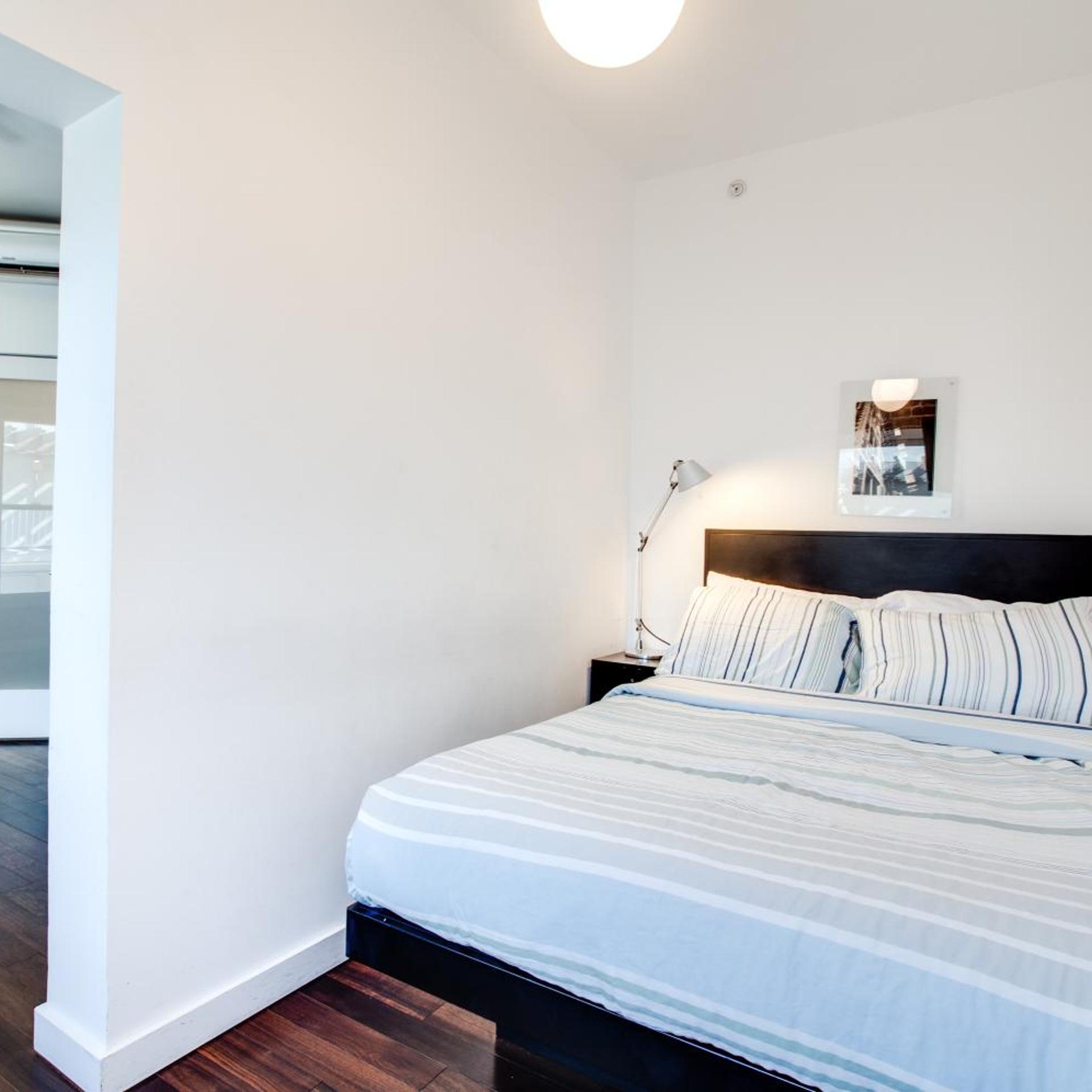 1 Bedroom, Suite, Street View