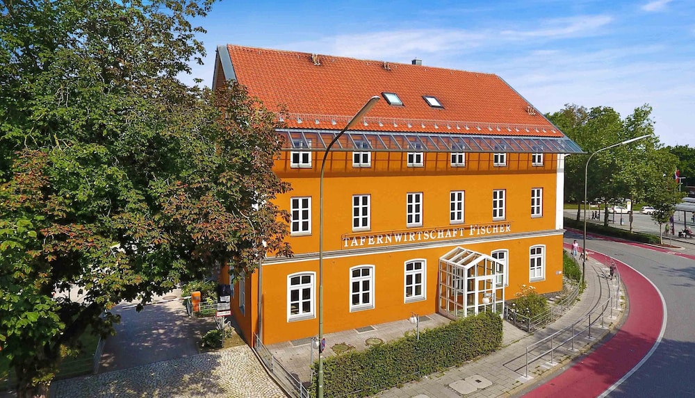Hotel and Tafernwirtschaft zum Fischer 1/16