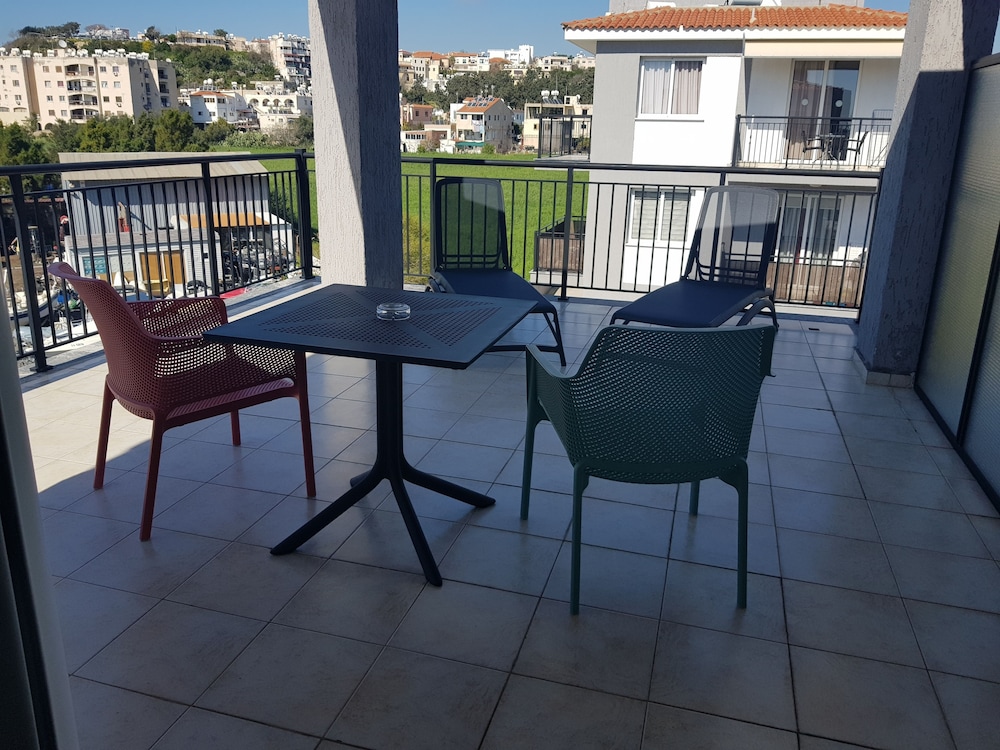 Valentinos Apartments 29/47