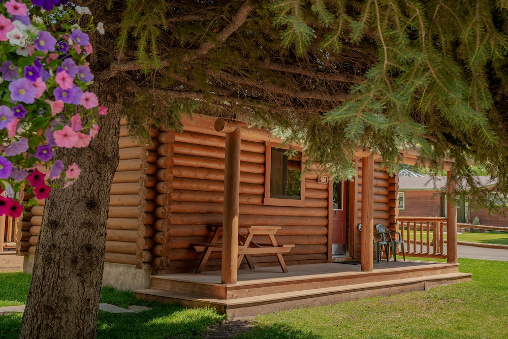 Cowboy Village Resort 64/69
