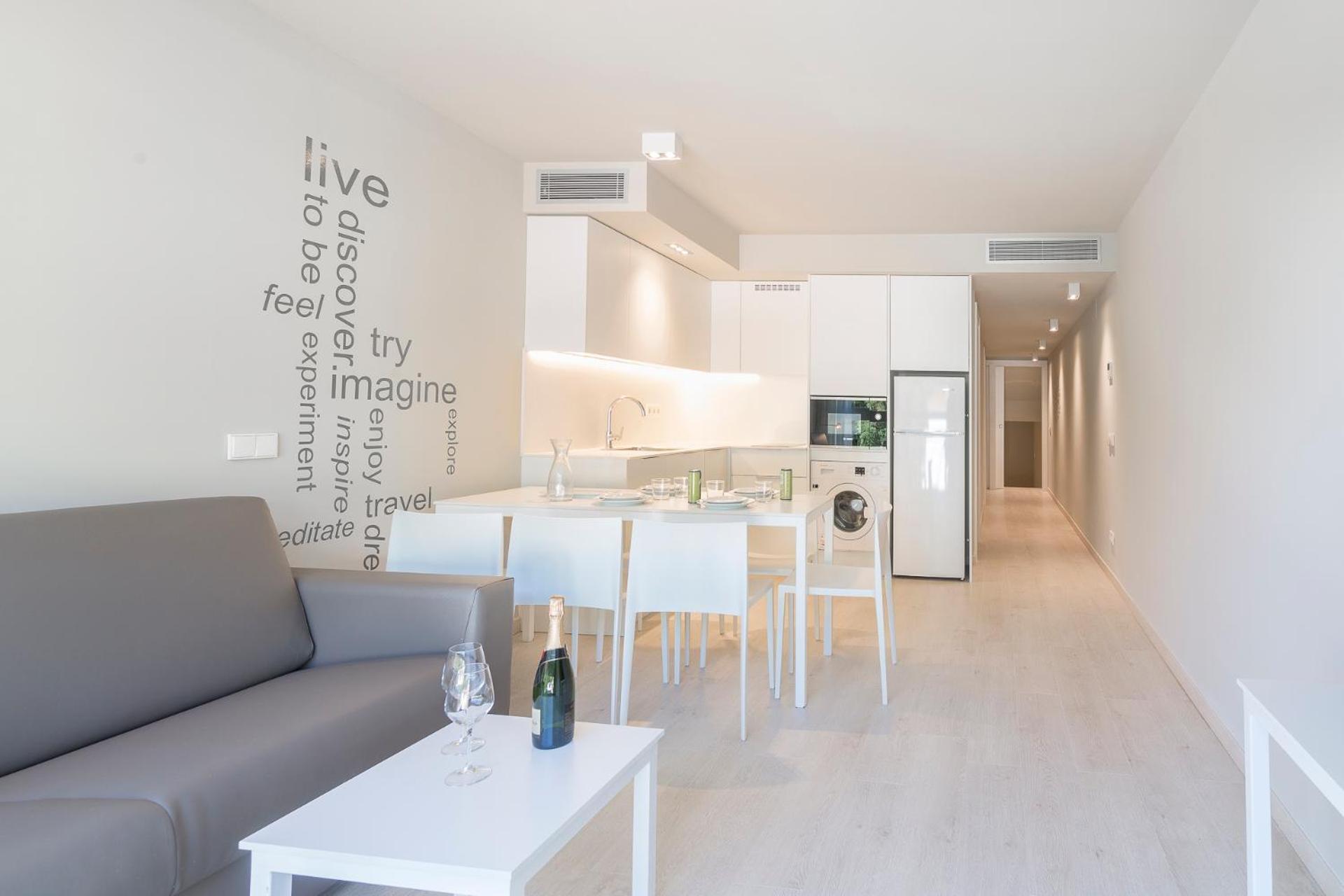 Daro Apartments 40/51