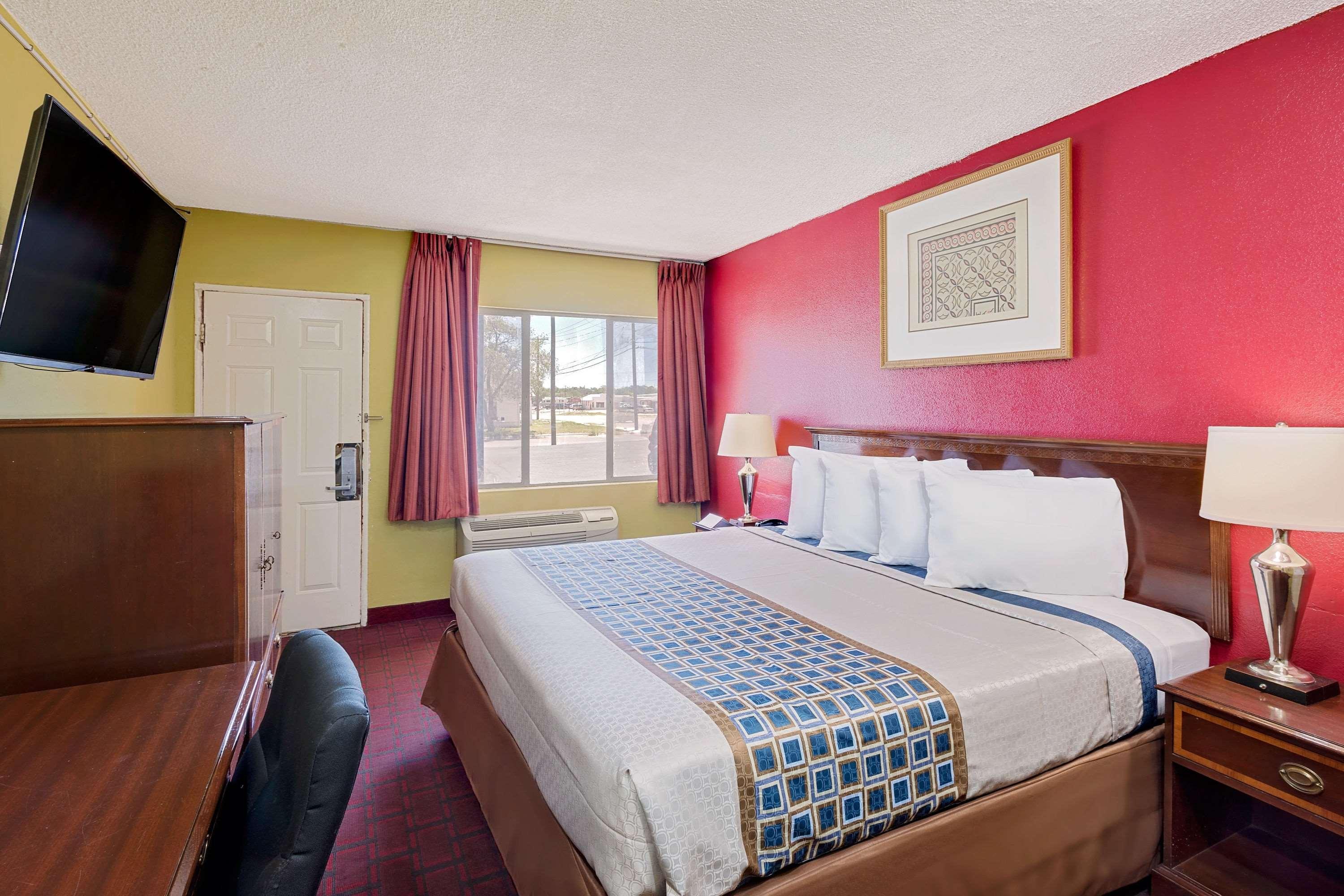 Knights Inn Big Spring 14/38