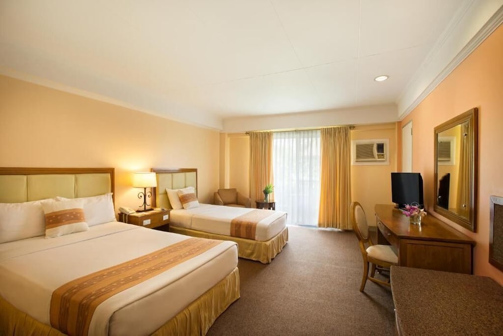 Montebello Hotel, Cebu 15/56
