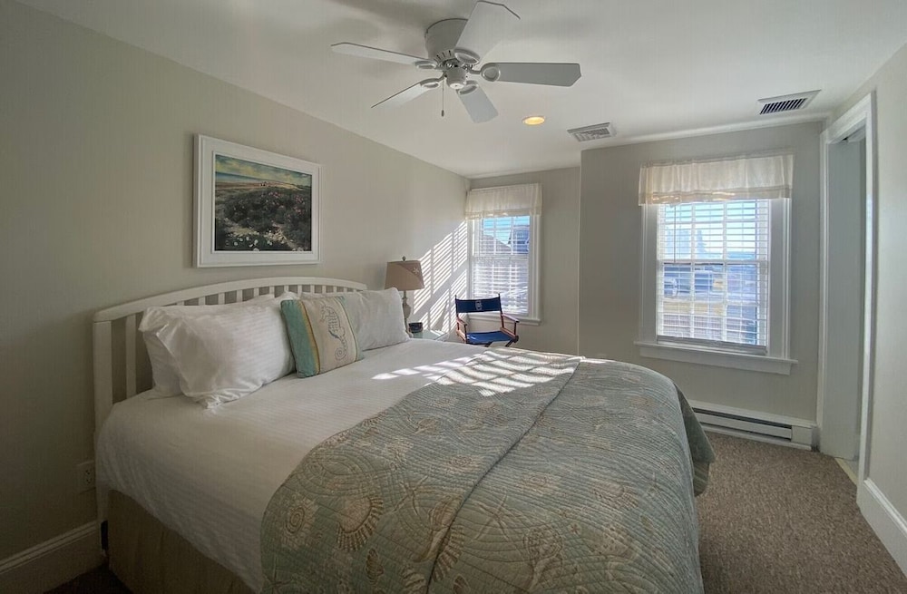 Beach Breeze Inn 12/50
