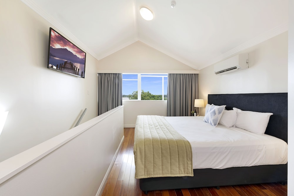 Burnett Riverside Motel 27/40