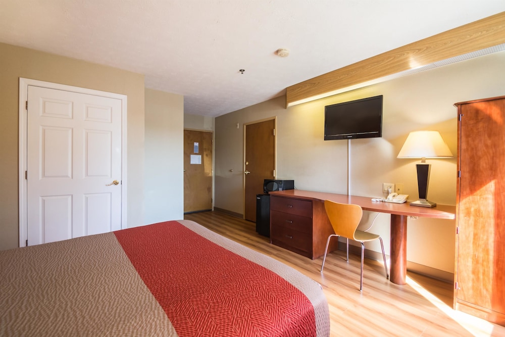 Motel6 Indianapolis, IN - Airport 13/26