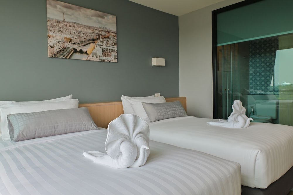 Le Lert Hotel Ratchaburi 7/24