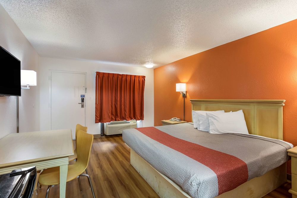 Motel6 Macclenny, FL 15/44