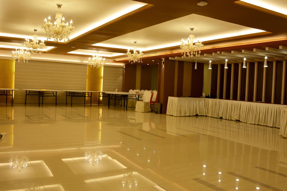 ASIA HOTEL AND RESORTS 7/60
