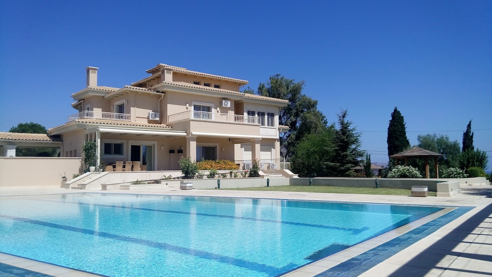 Villa Metaxas 6/50