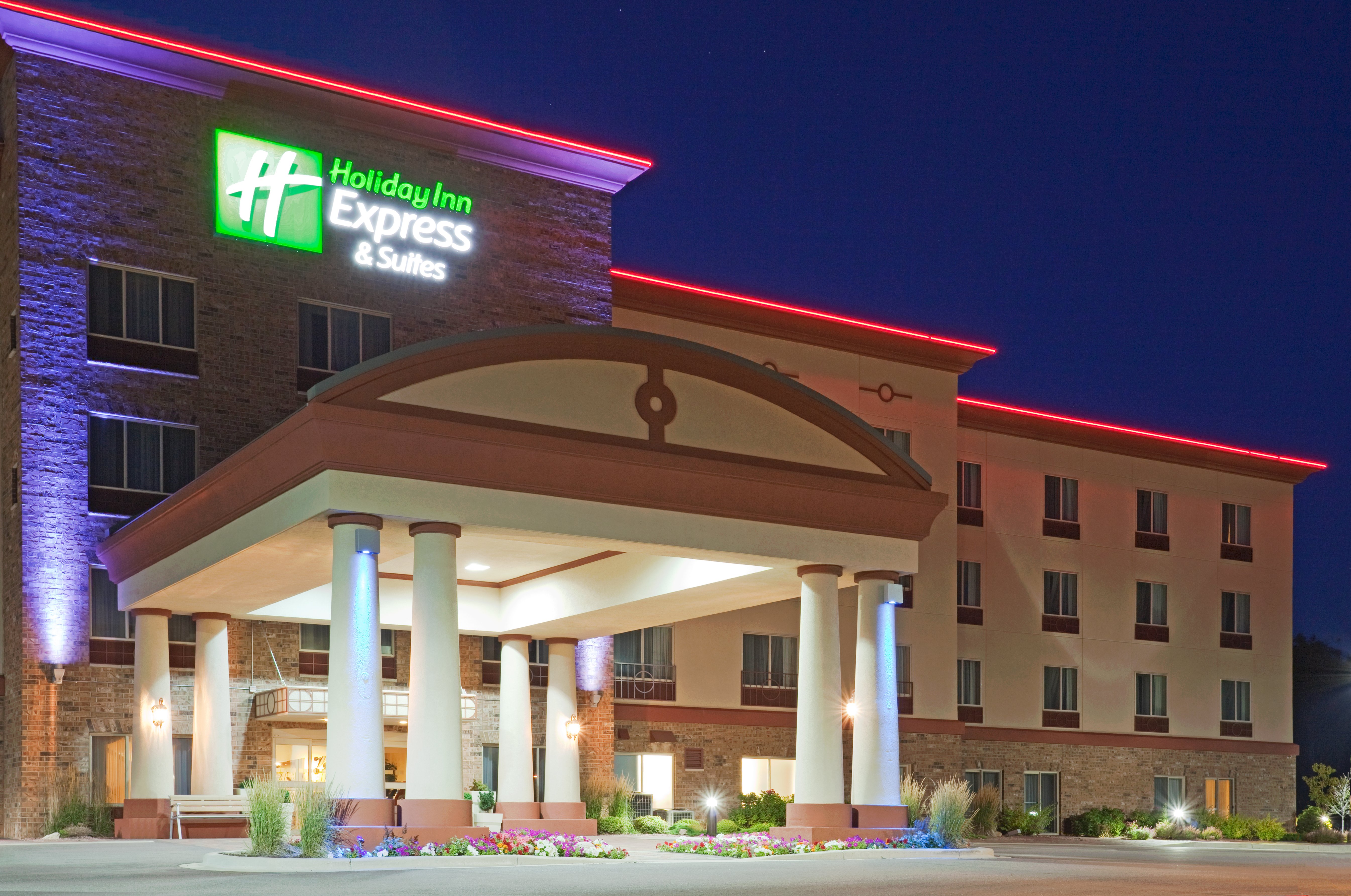 Holiday Inn Express Hotel & Suites Wausau 2/45