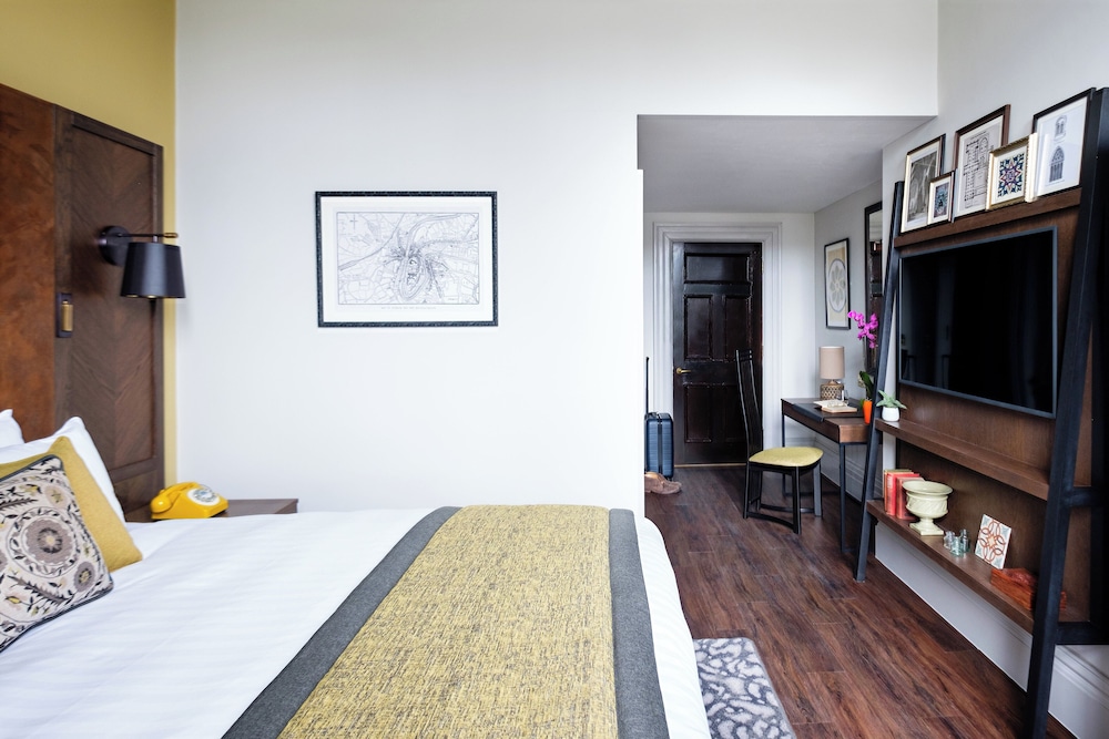 Premium, Double Bed, Cathedral View
