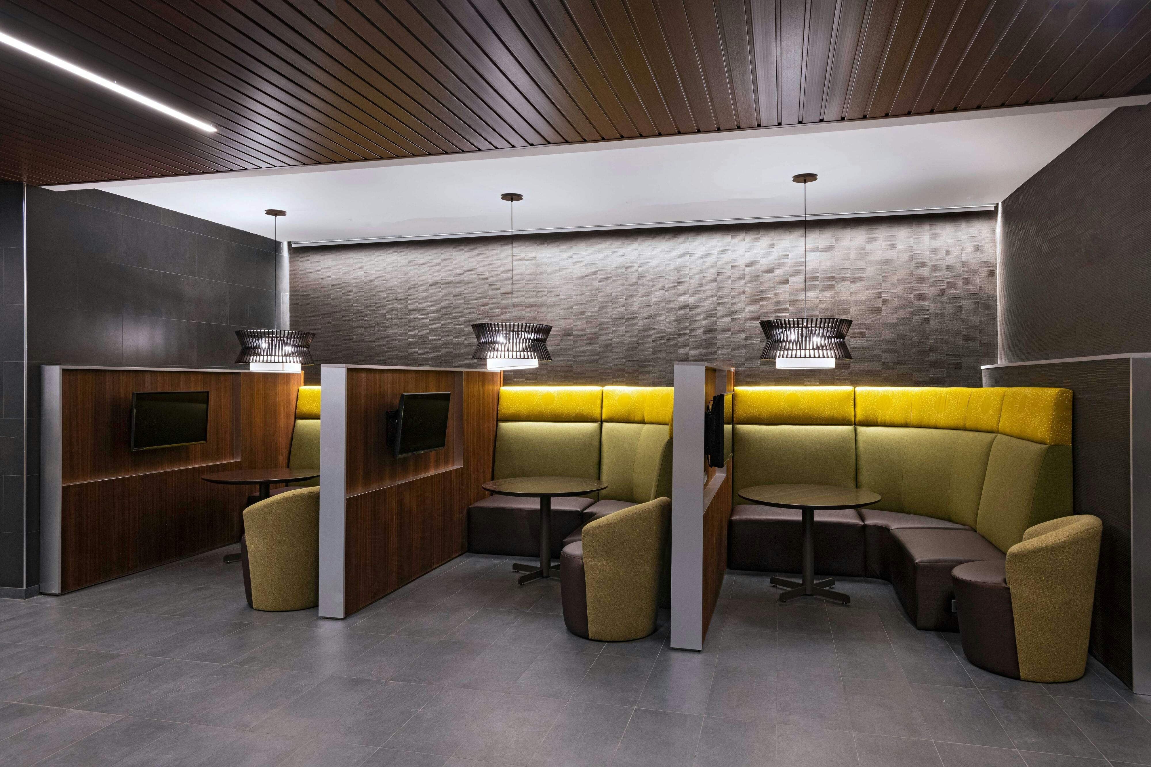 Courtyard by Marriott Dallas Grand Prairie 22/44
