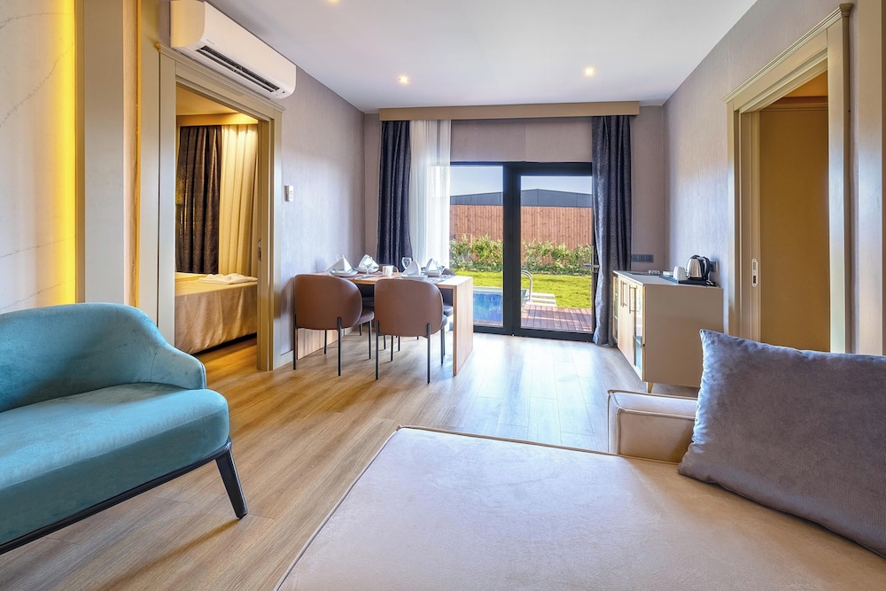 Lago Hotel Ex Azura Deluxe Resort & Aqua Sorgun 26/50