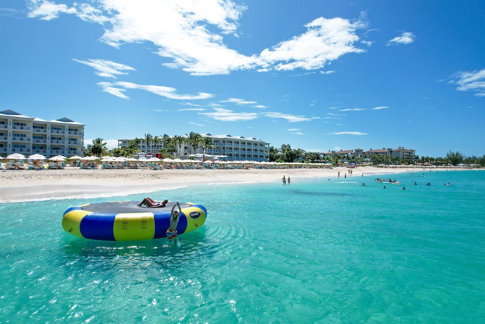 Alexandra Resort 30/32