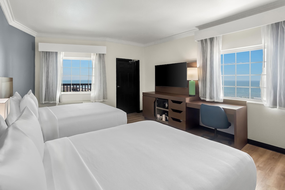 Room, 2 Queen Beds, Ocean Front