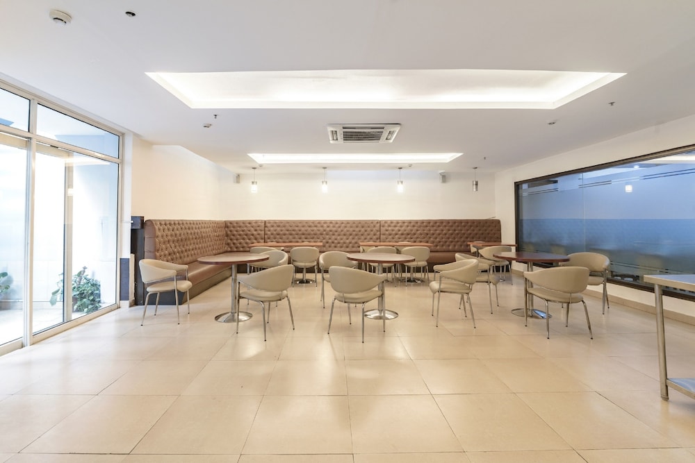 Royal Residence On Mg Road 18/26