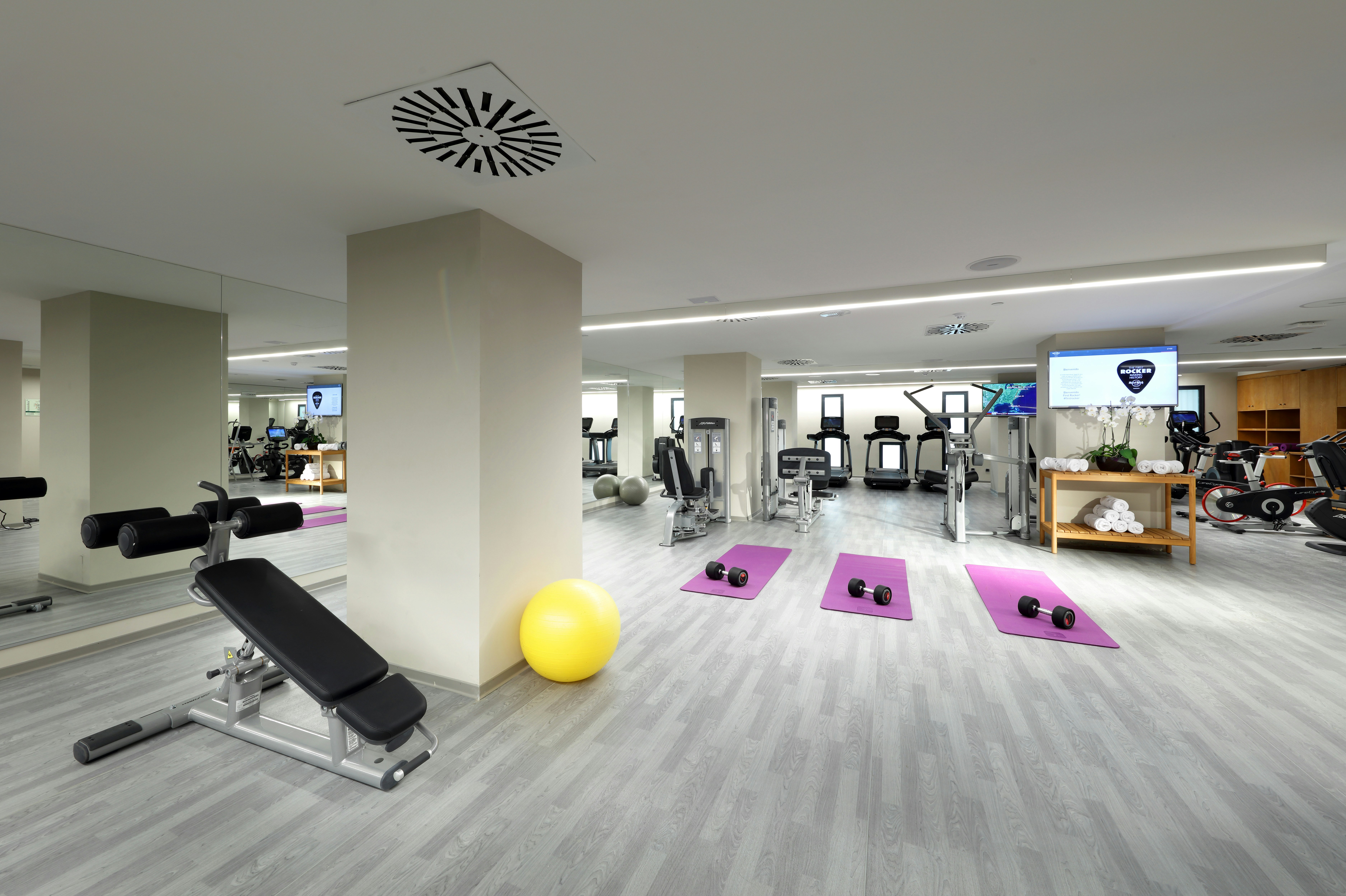 Hard Rock Hotel Tenerife 33/82