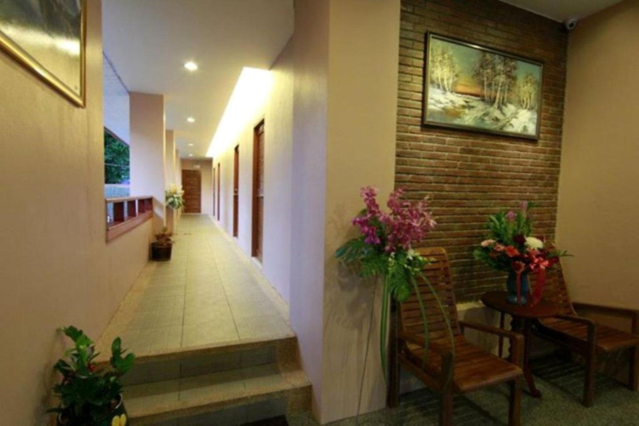 Baanmalai Guest House 39/41