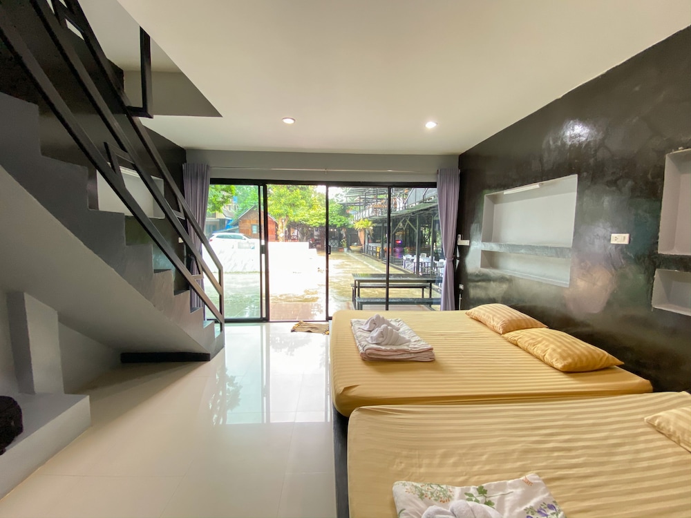 Natthapon Resort 54/76