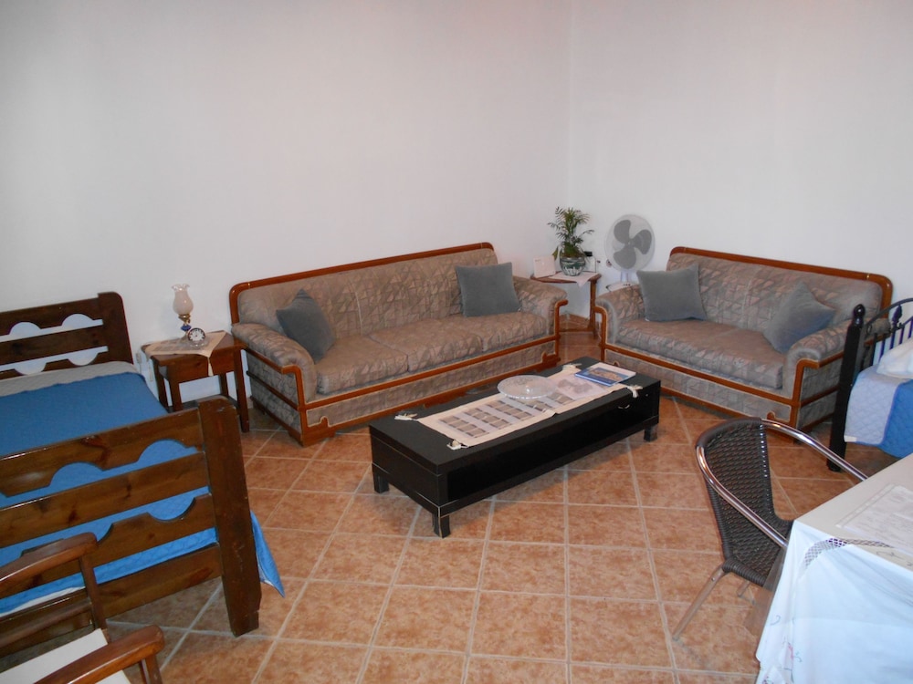 Popi Studios 28/50