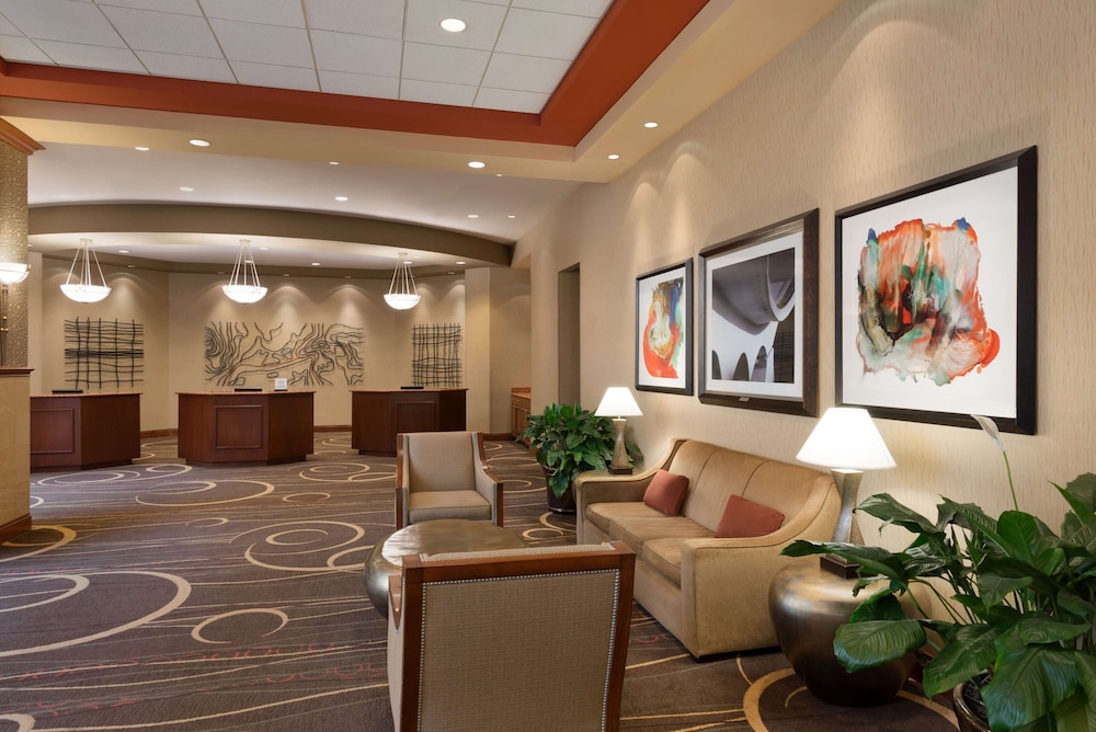 Embassy Suites by Hilton Franklin Cool Springs 11/75