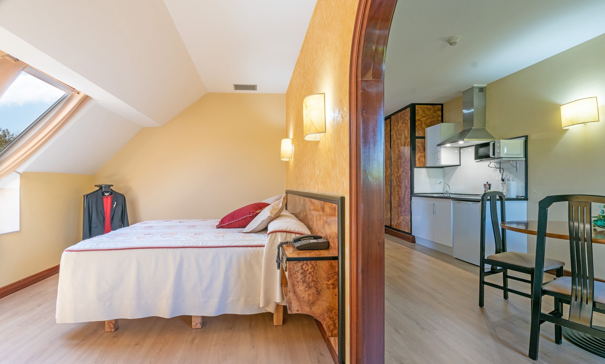 BASIC, APARTMENT, DOUBLE BED, SOFA
