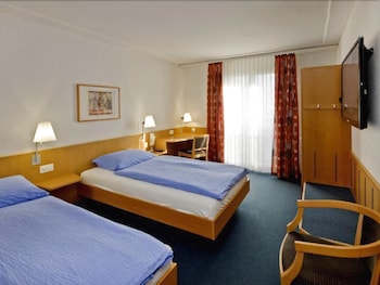 Good Night Inn 6/32