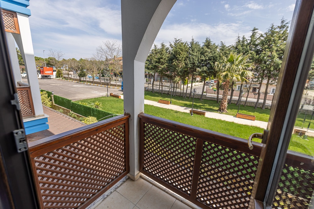 Gunay Hotel 40/45