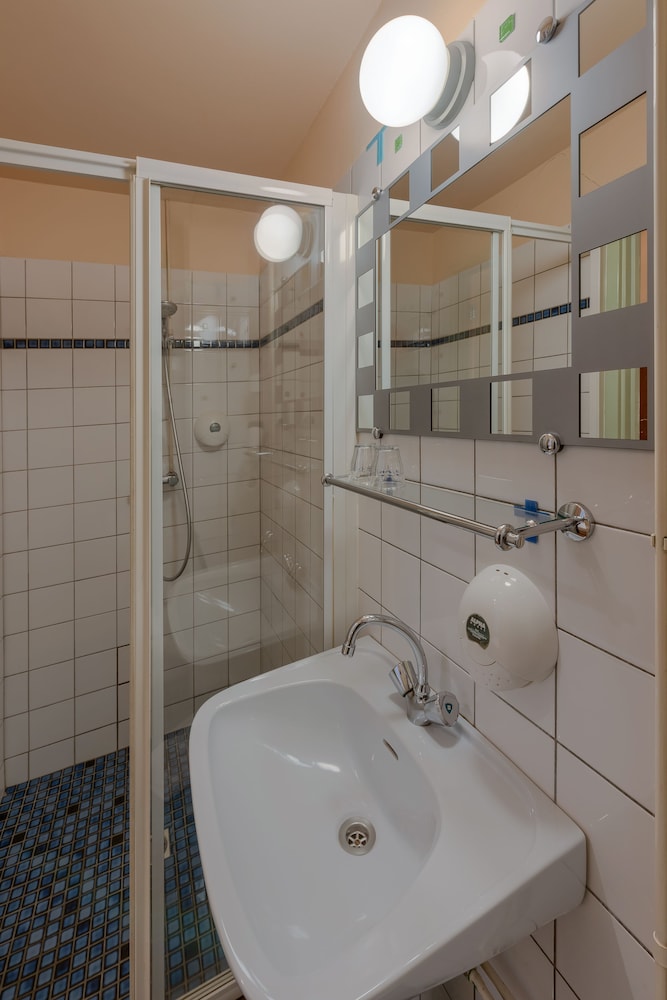 Hotel Des Arts 20/62