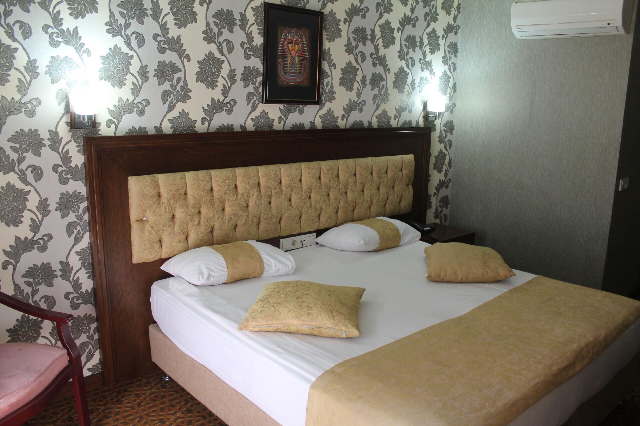Rest Hotel 8/23