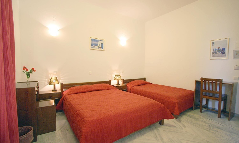 ROOM, TRIPLE