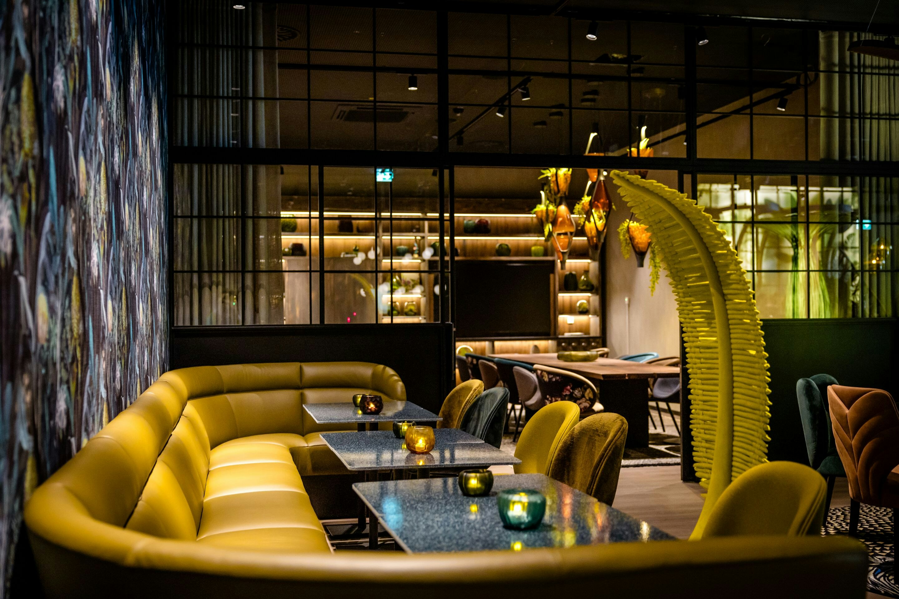 Motel One Munchen Hauptbahnhof 12/23
