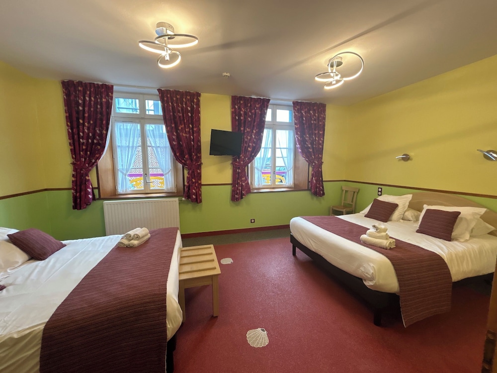 Hotel De Calais 18/46