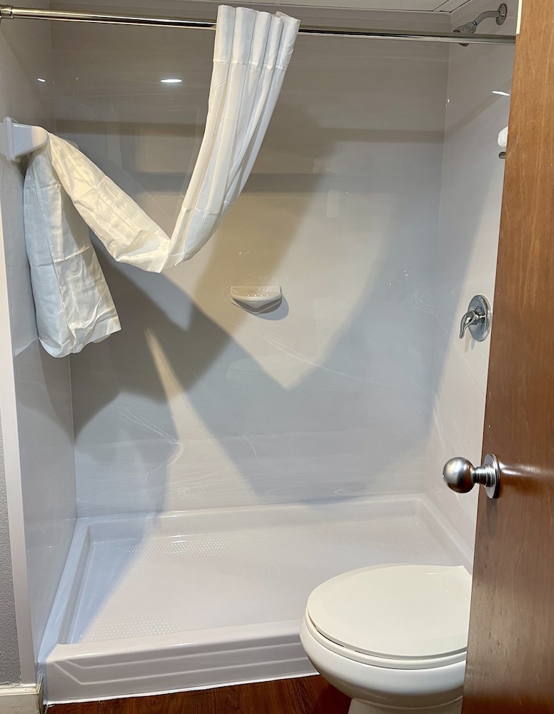 Mountain Vista Inn and Suites 12/57