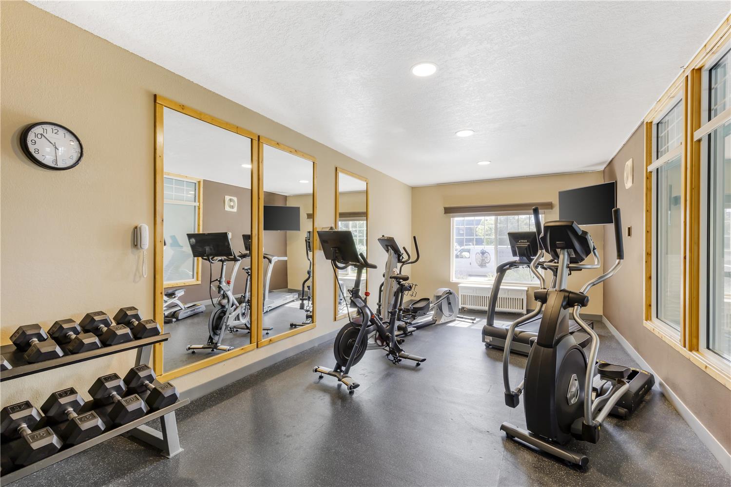 Best Western Plus Riverfront Hotel And Suites 21/37