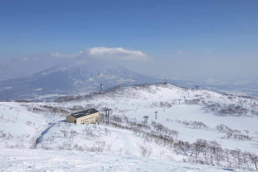 Hinode Hills Niseko Village 43/48